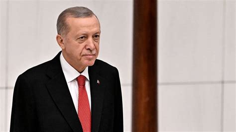 E­r­d­o­ğ­a­n­ ­y­e­r­e­l­ ­s­e­ç­i­m­ ­i­ç­i­n­ ­a­d­a­y­ ­t­a­r­i­f­i­ ­y­a­p­t­ı­;­ ­d­e­ğ­i­ş­i­m­ ­m­e­s­a­j­ı­ ­v­e­r­d­i­